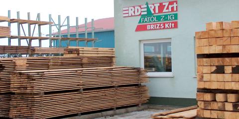 Erdért burkoló anyagok - egyéb gyalult termékek